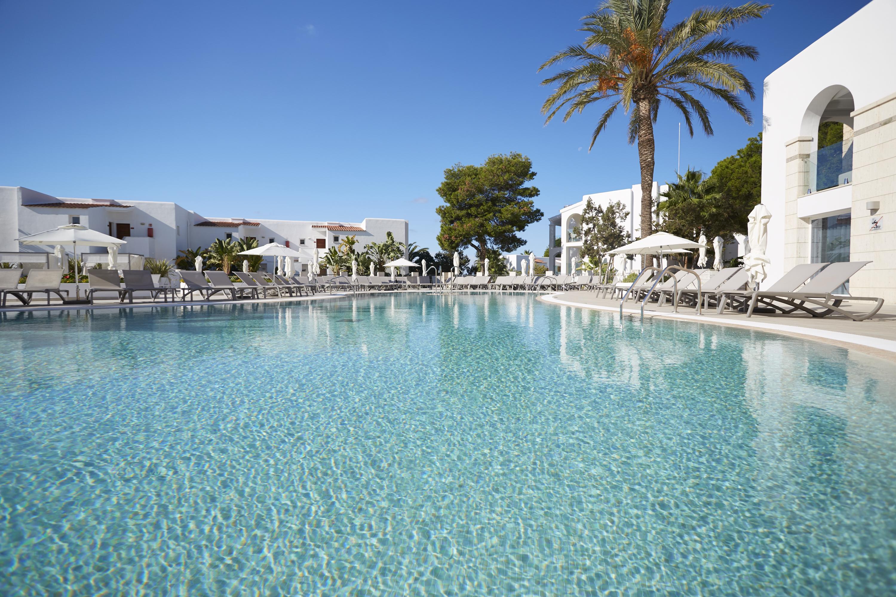 Insotel Tarida Beach Resort & Spa Cala Tarida  Exterior foto